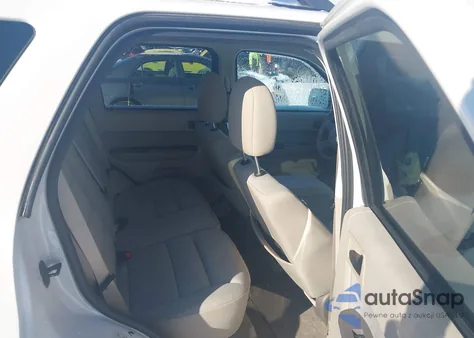 2010 Ford Escape Xlt z USA, uszkodzony, nr VIN 1FMCU0DGXAKC07859